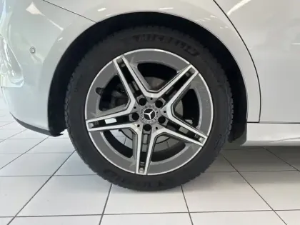 Photo 13 Mercedes Classe B B 200