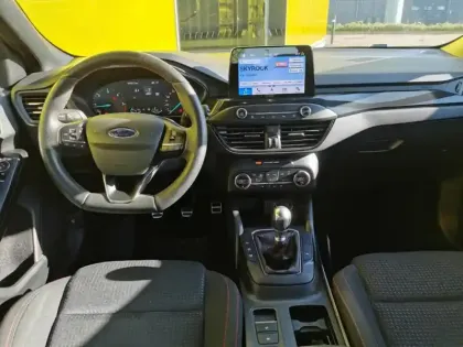 Photo 8 Ford Focus ST-Line 2.0 EcoBlue 150 ch 