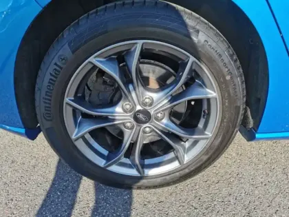 Photo 6 Ford Focus ST-Line 2.0 EcoBlue 150 ch 