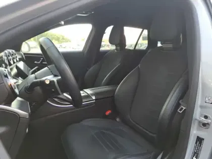 Photo 16 Mercedes Classe C  300 e Break AMG line