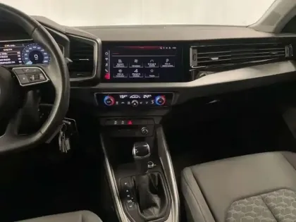 Photo 9 Audi A1 30 TFSI 110 ch S tronic 7 S line