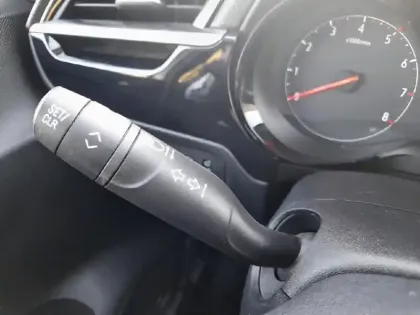 Photo 16 Opel Corsa  1.2 75 ch BVM5 Elegance Business