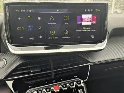 Photo 10 Peugeot 208  Allure Hybrid 110 ch e-DCS6