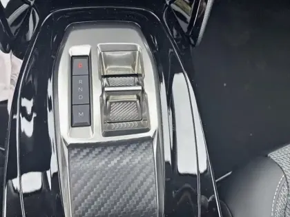 Photo 18 Peugeot 208  Allure Hybrid 110 ch e-DCS6