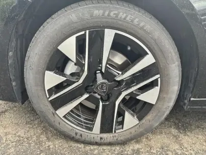 Photo 14 Peugeot 208  Allure Hybrid 110 ch e-DCS6