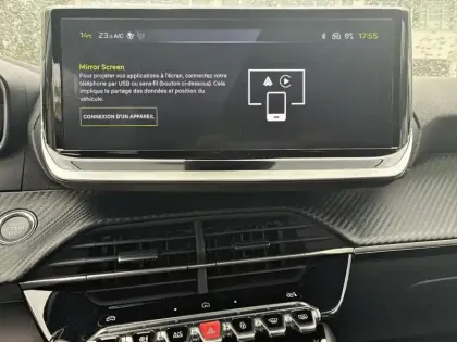 Photo 17 Peugeot 208  Allure Hybrid 110 ch e-DCS6