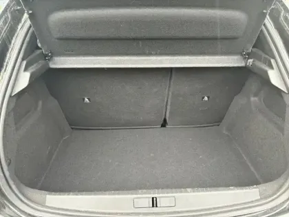 Photo 7 Peugeot 208  Allure Hybrid 110 ch e-DCS6