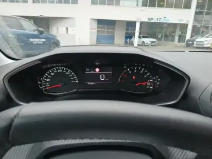 Photo 20 Peugeot 208  PureTech 75 S&S BVM5 Style