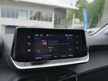 Photo 10 Peugeot 208  PureTech 75 S&S BVM5 Style