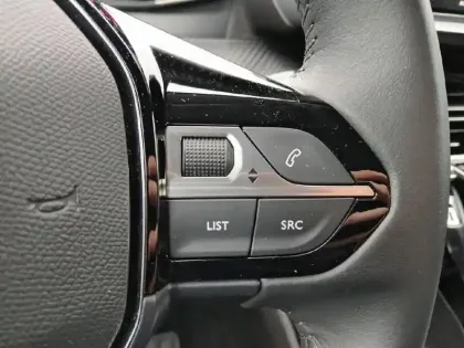 Photo 18 Peugeot 208  PureTech 75 S&S BVM5 Style