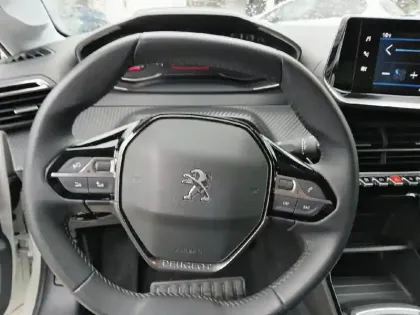 Photo 11 Peugeot 208  PureTech 75 S&S BVM5 Style