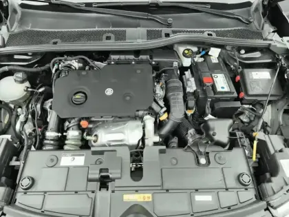 Photo 6 Citroën C4  BlueHDi 130 S&S EAT8 Shine