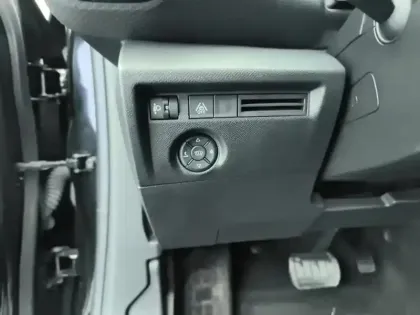 Photo 16 Citroën C4  BlueHDi 130 S&S EAT8 Shine