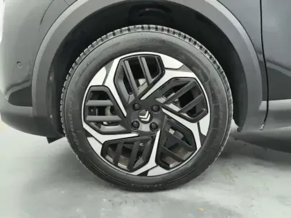 Photo 14 Citroën C4  BlueHDi 130 S&S EAT8 Shine