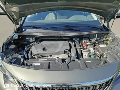Photo 28 Peugeot 3008  Hybrid 225 e-EAT8 Allure