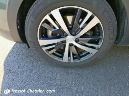 Photo 21 Peugeot 3008  Hybrid 225 e-EAT8 Allure
