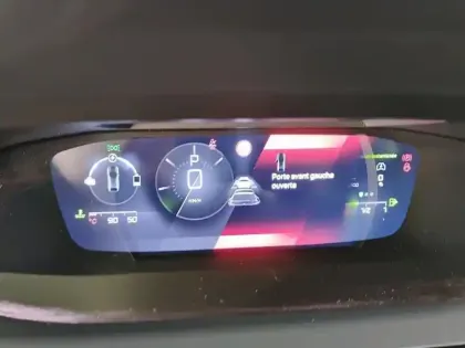 Photo 20 Peugeot 408  Hybrid 136 e-DCS6 GT