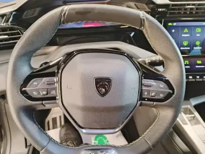 Photo 11 Peugeot 408  Hybrid 136 e-DCS6 GT