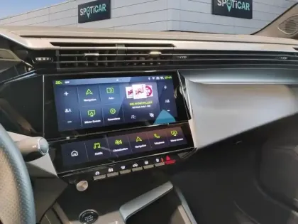 Photo 10 Peugeot 408  Hybrid 136 e-DCS6 GT