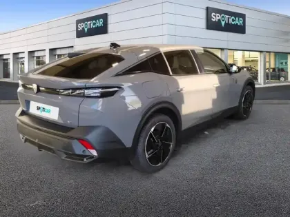 Photo 27 Peugeot 408  Hybrid 136 e-DCS6 GT