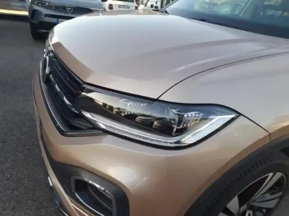 Photo 13 Volkswagen T-cross  1.0 TSI 115 Start/Stop BVM6 R-Line