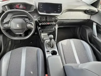 Photo 11 Peugeot 2008  BlueHDi 100 S&S BVM6 Allure