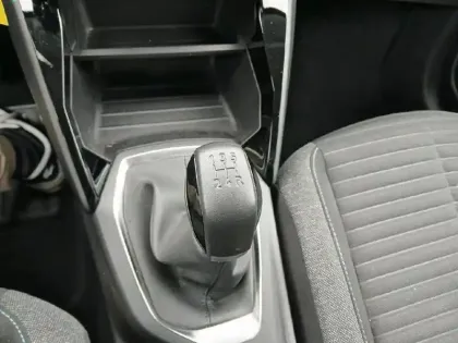 Photo 12 Peugeot 208  PureTech 75 S&S BVM5 Style