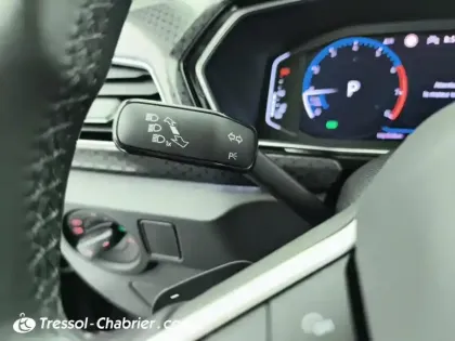 Photo 26 Volkswagen T-cross  1.0 TSI 110 Start/Stop DSG7 R-Line