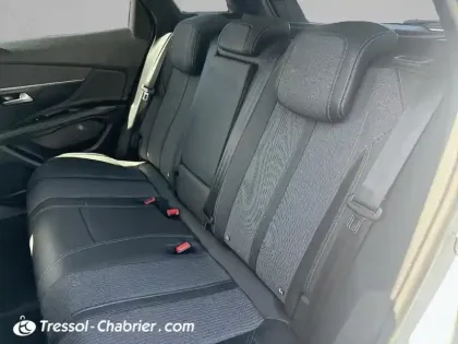 Photo 24 Peugeot 3008  Hybrid 225 e-EAT8 Allure Pack