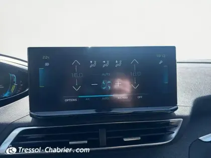 Photo 10 Peugeot 3008  Hybrid 225 e-EAT8 Allure Pack