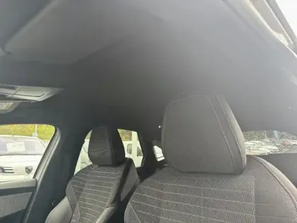 Photo 24 Peugeot 3008  Hybrid 136 e-DCS6 Allure