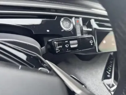 Photo 17 Peugeot 3008  Hybrid 136 e-DCS6 Allure