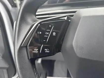 Photo 18 Peugeot 3008  Hybrid 136 e-DCS6 Allure