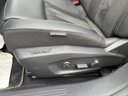 Photo 18 Peugeot 408  PHEV 225 e-EAT8 First Edition
