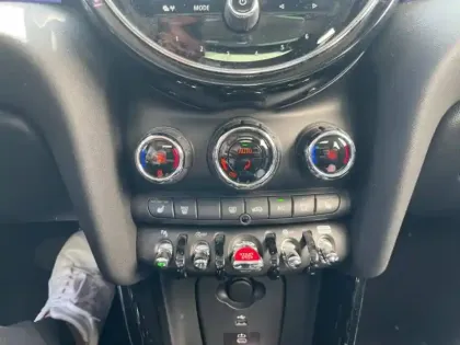 Photo 7 Mini Mini  5 Portes Cooper 136ch Edition Premium Plus BVA7