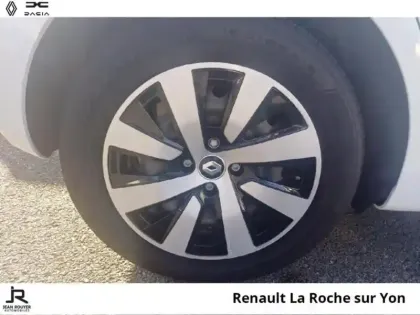 Photo 7 Renault Clio  1.6 E-Tech hybride 145ch Equilibre