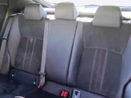 Photo 13 Toyota C-HR  1.8 Hybride 122ch GR Sport E-CVT