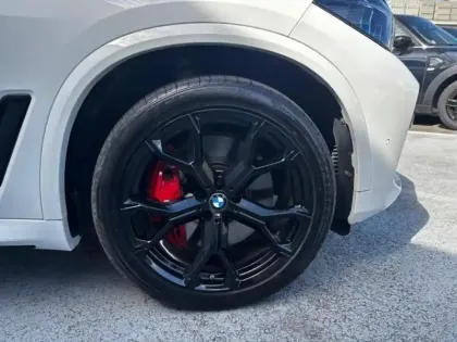 Photo 8 BMW X5  xDrive45e 394ch M Sport 17cv