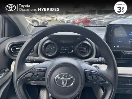 Photo 12 Toyota Yaris  116h Iconic 5p MY22