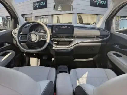 Photo 8 Fiat 500  e 118ch La Prima