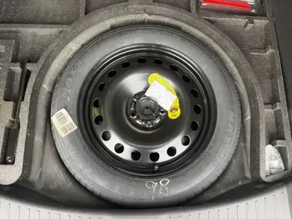 Photo 8 Ford Kuga  2.0 TDCi 150ch Stop&Start Vignale 4x4 Powershift Euro6.2