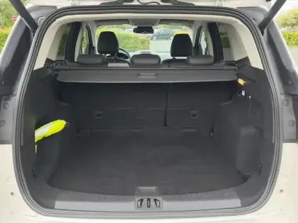 Photo 7 Ford Kuga  2.0 TDCi 150ch Stop&Start Vignale 4x4 Powershift Euro6.2