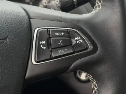 Photo 14 Ford Kuga  2.0 TDCi 150ch Stop&Start Vignale 4x4 Powershift Euro6.2