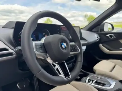 Photo 7 BMW Serie 1 Série 1 120A 170ch M Sport DKG7