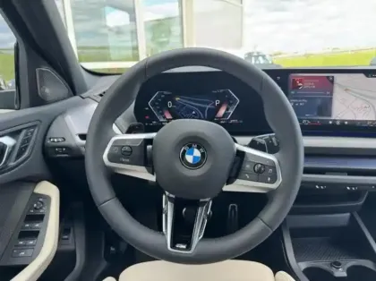 Photo 14 BMW Serie 1 Série 1 120A 170ch M Sport DKG7