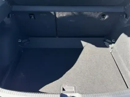 Photo 10 Volkswagen Taigo  1.0 TSI 116ch R-Line Edition DSG7