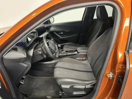 Photo 8 Peugeot 2008  1.2 PureTech 130ch S&S Roadtrip