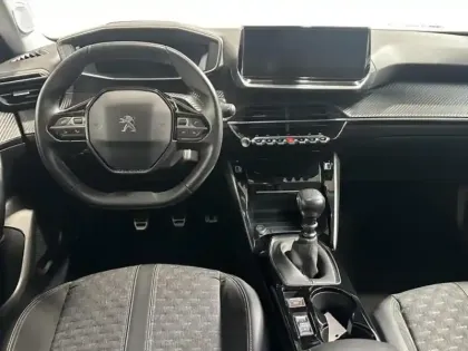 Photo 7 Peugeot 2008  1.2 PureTech 130ch S&S Roadtrip