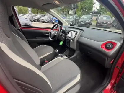 Photo 14 Toyota Aygo  1.0 VVT-i 72ch x-play 5p MY20