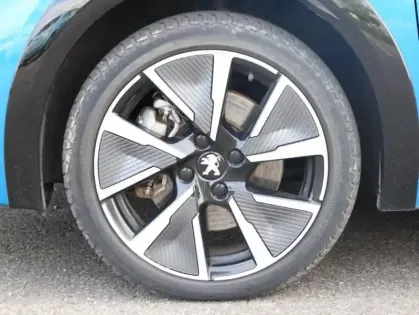 Photo 7 Peugeot 208  e- 136ch GT Pack